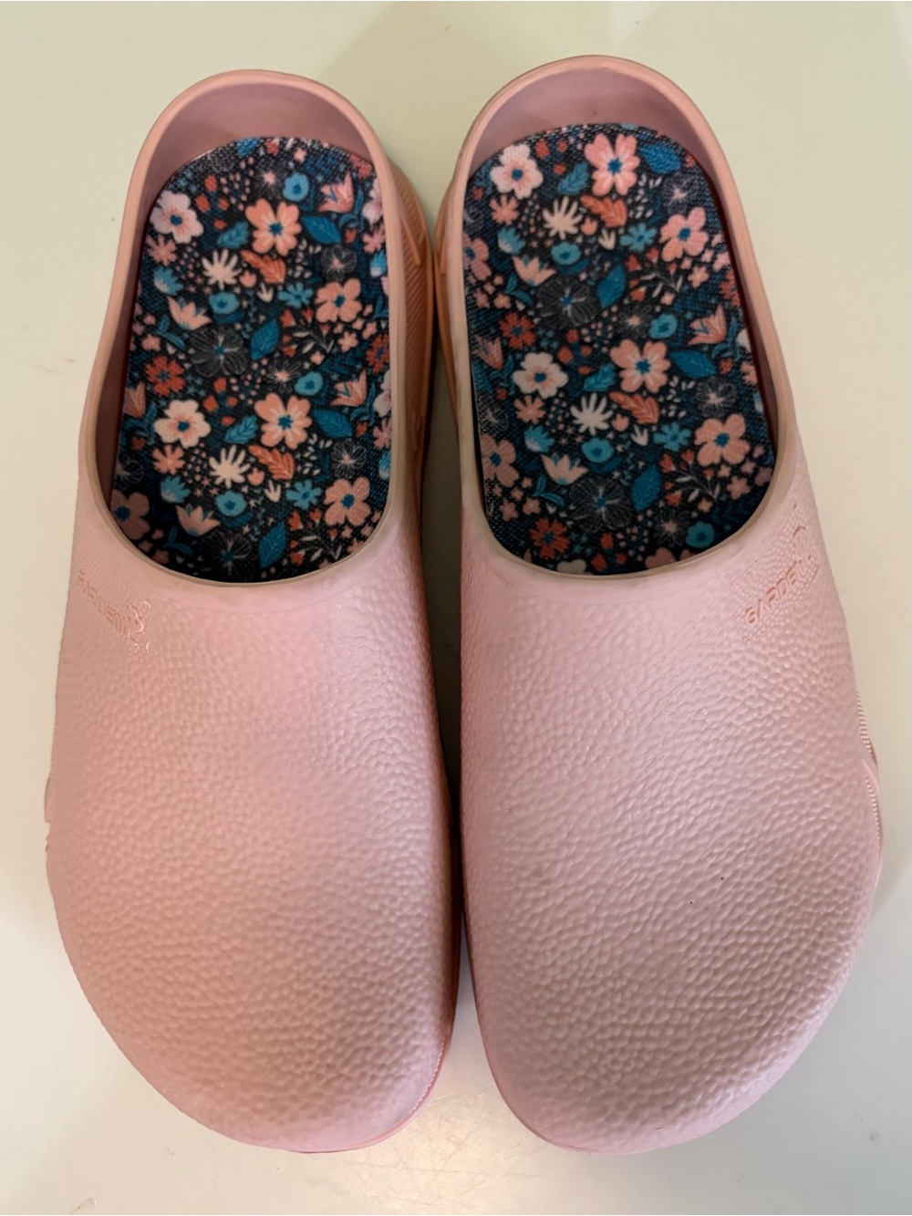 Women’s Pink Floral-Insole Gardenline Slip on Clogs Size 7 / 8